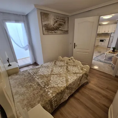 Retro 1 Bedroom